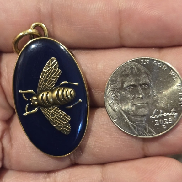 Gucci Bee Navy Blue Zipper Pull Button Charm - Picture 3 of 5